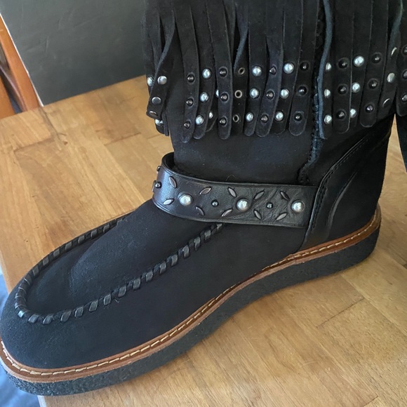 Coach Ugg style black suede boots studs fringe - Picture 1 of 4